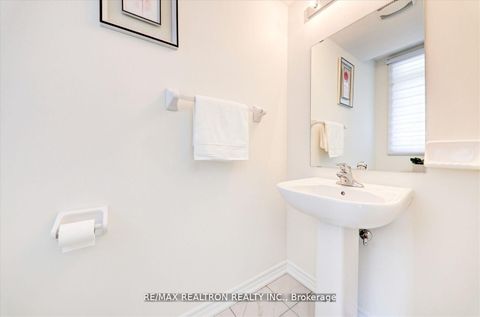 Photo 12 at 122 Cliff Thompson Court, Sutton & Jackson's Point, Georgina