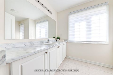 Photo 20 at 122 Cliff Thompson Court, Sutton & Jackson's Point, Georgina