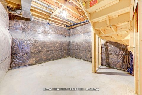 Photo 24 at 122 Cliff Thompson Court, Sutton & Jackson's Point, Georgina