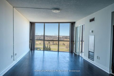 Photo 9 at 808 - 21 Markbrook Lane, Jamestown, Toronto