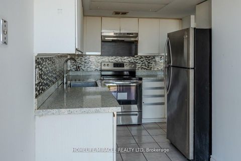 Photo 10 at 808 - 21 Markbrook Lane, Jamestown, Toronto