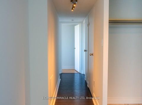 Photo 12 at 808 - 21 Markbrook Lane, Jamestown, Toronto