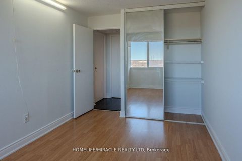 Photo 14 at 808 - 21 Markbrook Lane, Jamestown, Toronto