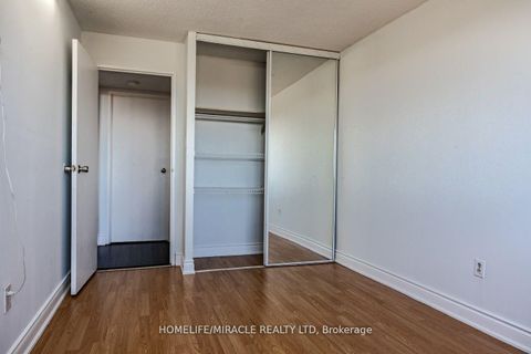 Photo 15 at 808 - 21 Markbrook Lane, Jamestown, Toronto