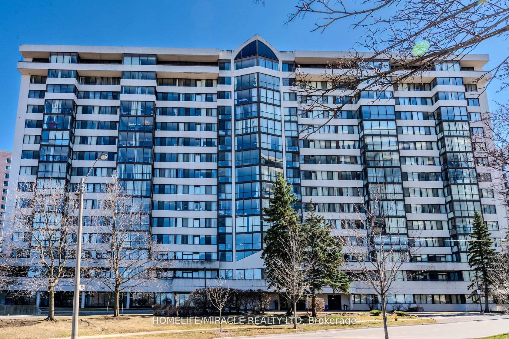 808 - 21 Markbrook Lane, Jamestown, Toronto photo number 2