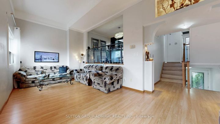 Photo 6 at 4 Dove Hawk Way, Branson, Toronto