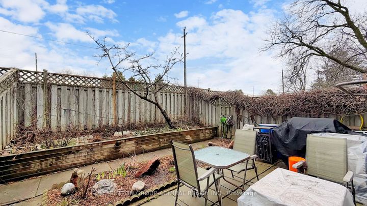 Photo 35 at 4 Dove Hawk Way, Branson, Toronto