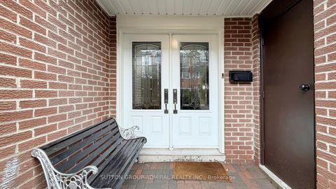 Photo 2 at 4 Dove Hawk Way, Branson, Toronto