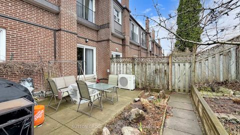 Photo 36 at 4 Dove Hawk Way, Branson, Toronto