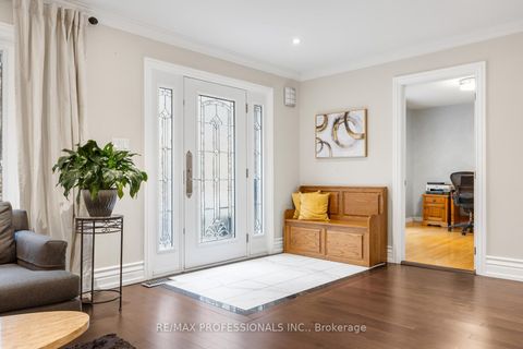 Photo 2 at 164 Morningside Avenue, Swansea, Toronto