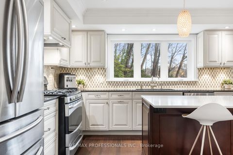 Photo 19 at 164 Morningside Avenue, Swansea, Toronto