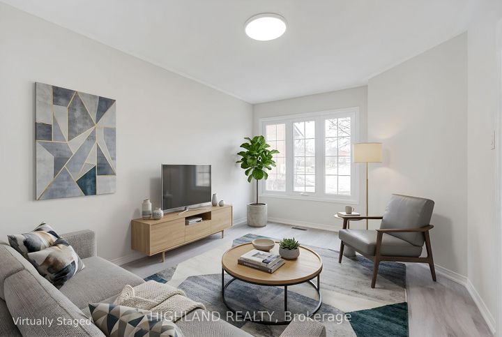 Photo 8 at 4802 Wild Rose Street, East Credit, Mississauga