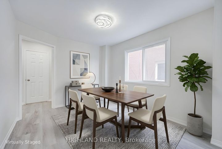 Photo 9 at 4802 Wild Rose Street, East Credit, Mississauga