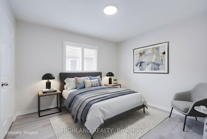 Photo 15 at 4802 Wild Rose Street, East Credit, Mississauga