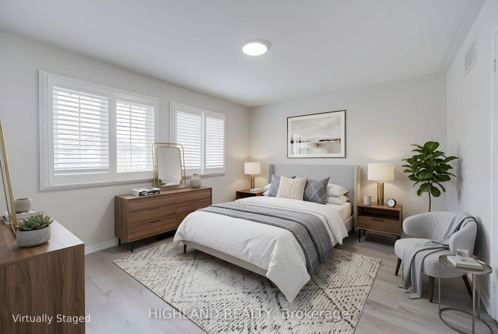 Photo 16 at 4802 Wild Rose Street, East Credit, Mississauga