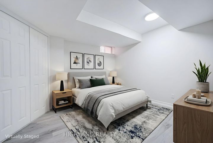 Photo 19 at 4802 Wild Rose Street, East Credit, Mississauga