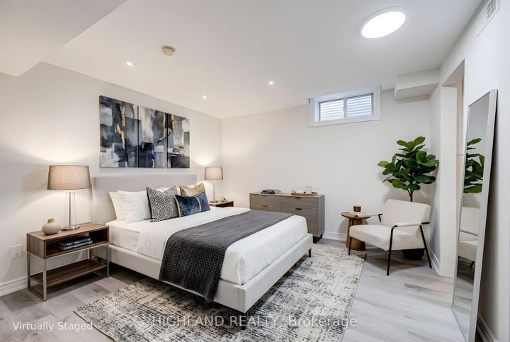 Photo 20 at 4802 Wild Rose Street, East Credit, Mississauga