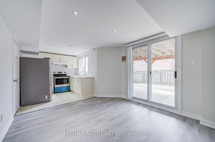 Photo 24 at 4802 Wild Rose Street, East Credit, Mississauga