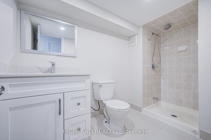 Photo 25 at 4802 Wild Rose Street, East Credit, Mississauga