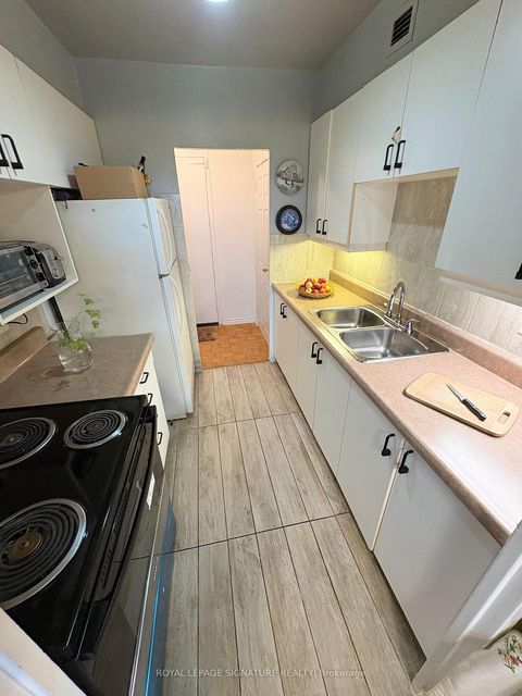 Photo 10 at 112 - 70 Old Sheppard Avenue, Pleasant View, Toronto