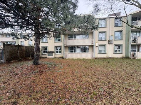 Photo 15 at 112 - 70 Old Sheppard Avenue, Pleasant View, Toronto