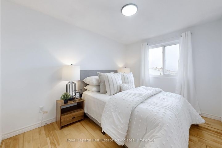 Photo 25 at 351 Ormond Drive, Samac, Oshawa