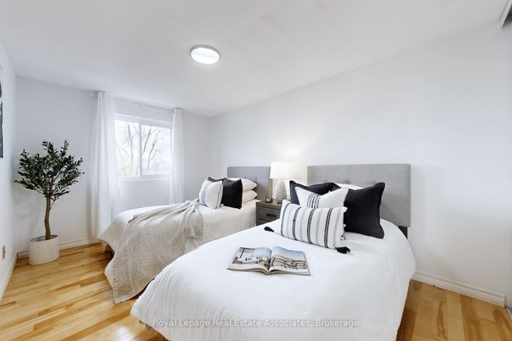 Photo 27 at 351 Ormond Drive, Samac, Oshawa