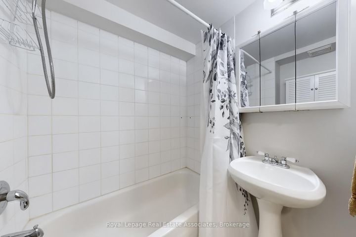 Photo 37 at 351 Ormond Drive, Samac, Oshawa