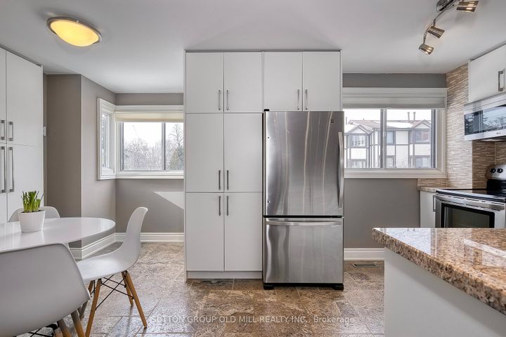 Photo 16 at 1 - 4 Bradbrook Road, City Centre West, Toronto