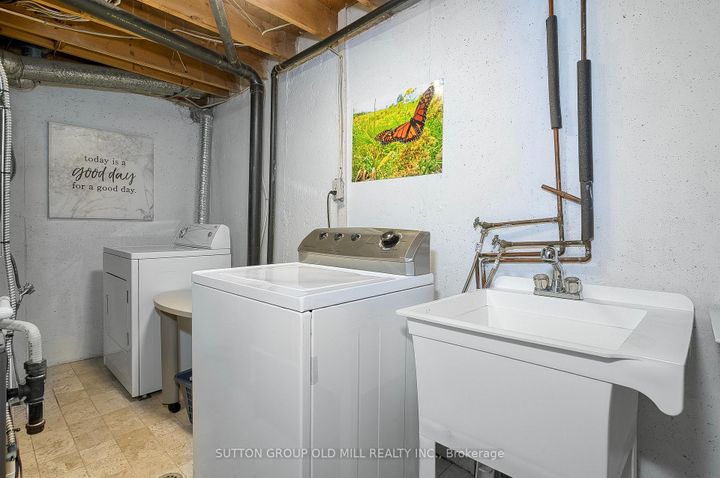 Photo 32 at 1 - 4 Bradbrook Road, City Centre West, Toronto
