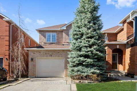 Photo 2 at 75 Shetland Crescent, Maple, Vaughan