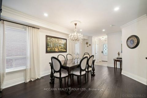 Photo 7 at 75 Shetland Crescent, Maple, Vaughan