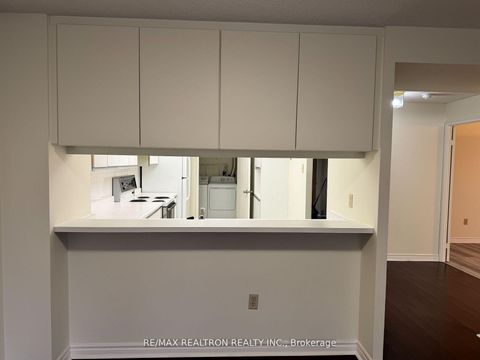 Photo 6 at 1706 - 5 Kenneth Avenue, Willowdale East, Toronto