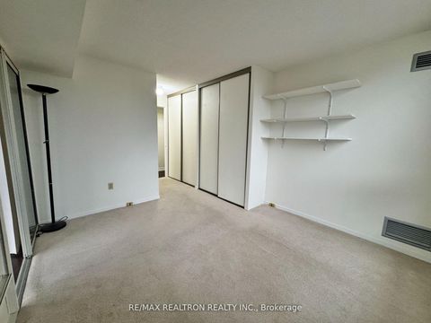 Photo 15 at 1706 - 5 Kenneth Avenue, Willowdale East, Toronto