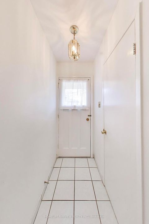 Photo 15 at 37 Beveridge Drive, Donalda, Toronto