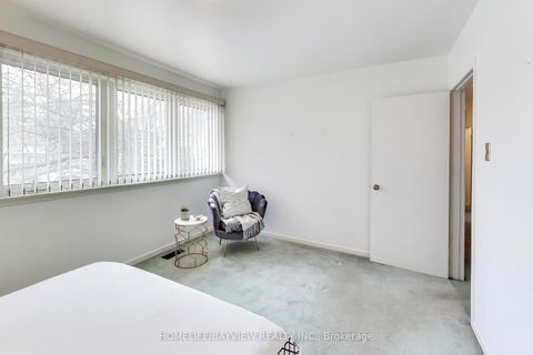 Photo 19 at 37 Beveridge Drive, Donalda, Toronto
