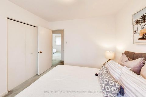 Photo 21 at 37 Beveridge Drive, Donalda, Toronto