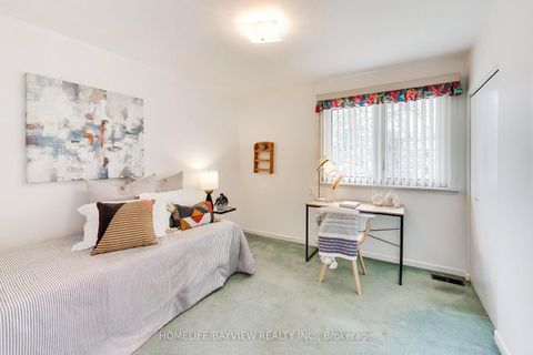 Photo 22 at 37 Beveridge Drive, Donalda, Toronto