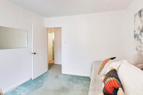 Photo 23 at 37 Beveridge Drive, Donalda, Toronto