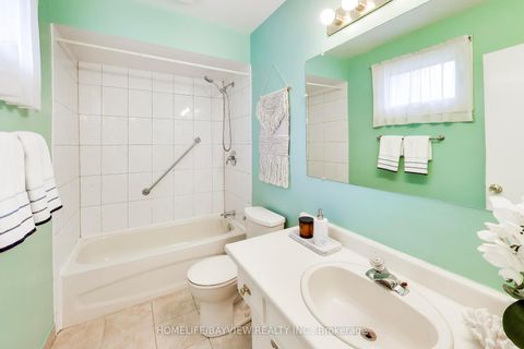 Photo 26 at 37 Beveridge Drive, Donalda, Toronto