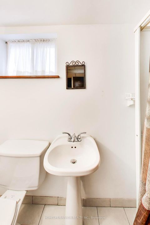 Photo 33 at 37 Beveridge Drive, Donalda, Toronto