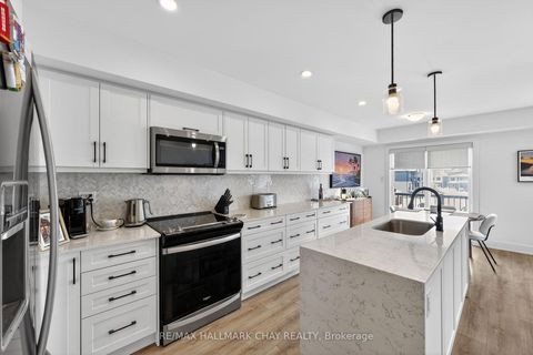 Photo 1 at 9 - 31 Pumpkin Corner Crescent, Shore, Barrie