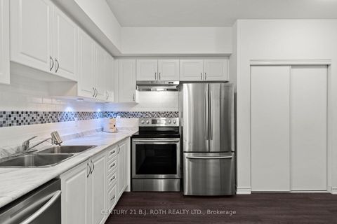 Photo 4 at 204 - 40 FERNDALE Drive S, Ardagh, Barrie