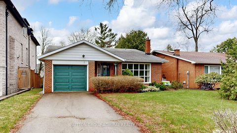 Photo 13 at 5 Wedgeport Place, Willowdale East, Toronto