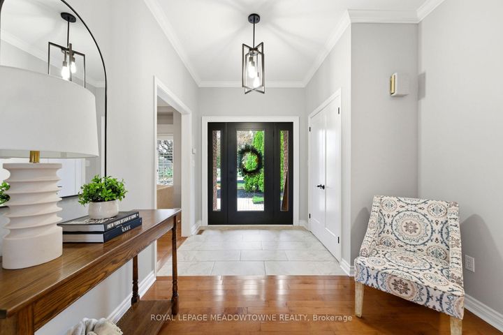 Photo 2 at 2 Blueheron Lane, Carlisle, Hamilton