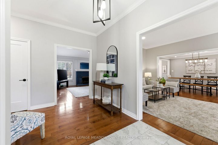 Photo 3 at 2 Blueheron Lane, Carlisle, Hamilton