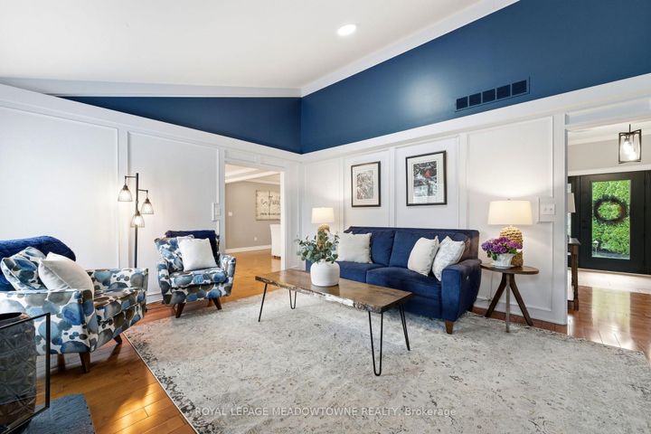 Photo 7 at 2 Blueheron Lane, Carlisle, Hamilton