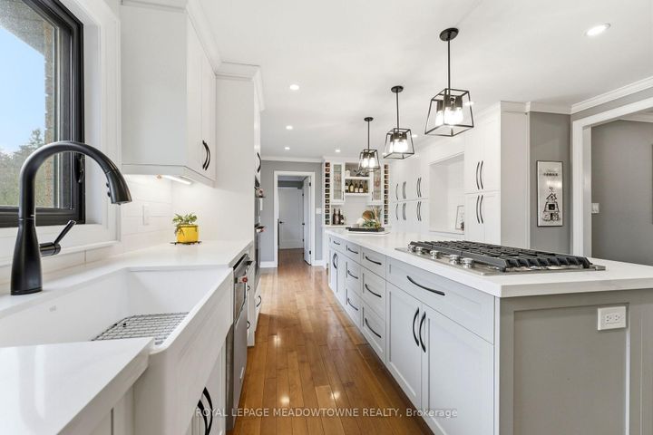 Photo 10 at 2 Blueheron Lane, Carlisle, Hamilton