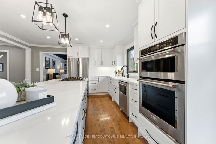 Photo 11 at 2 Blueheron Lane, Carlisle, Hamilton