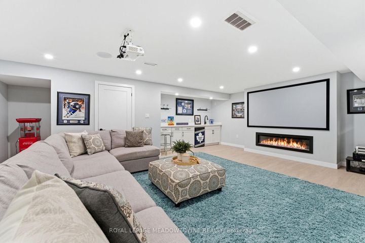 Photo 21 at 2 Blueheron Lane, Carlisle, Hamilton